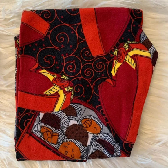⭐️ Final price ⭐️ Lularoe box of chocolates leggings S/M - Picture 1 of 1